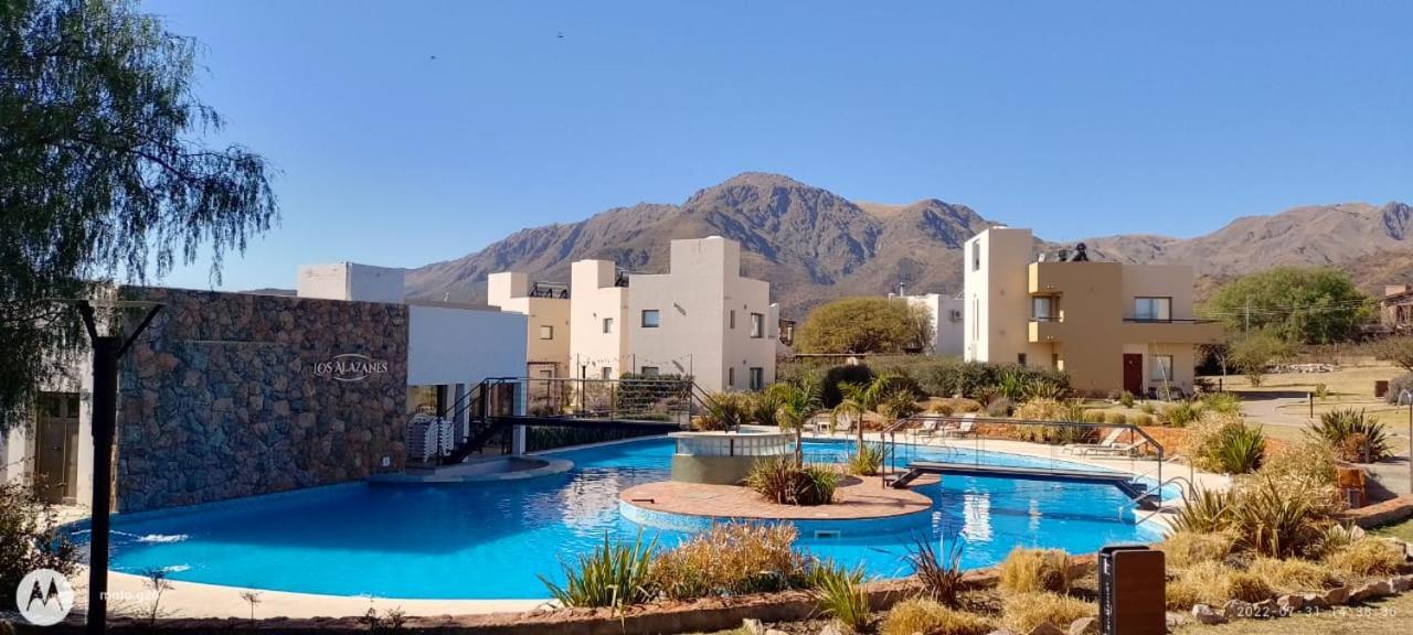 Apart Hotel Los Alazanes Capilla del Monte Bagian luar foto