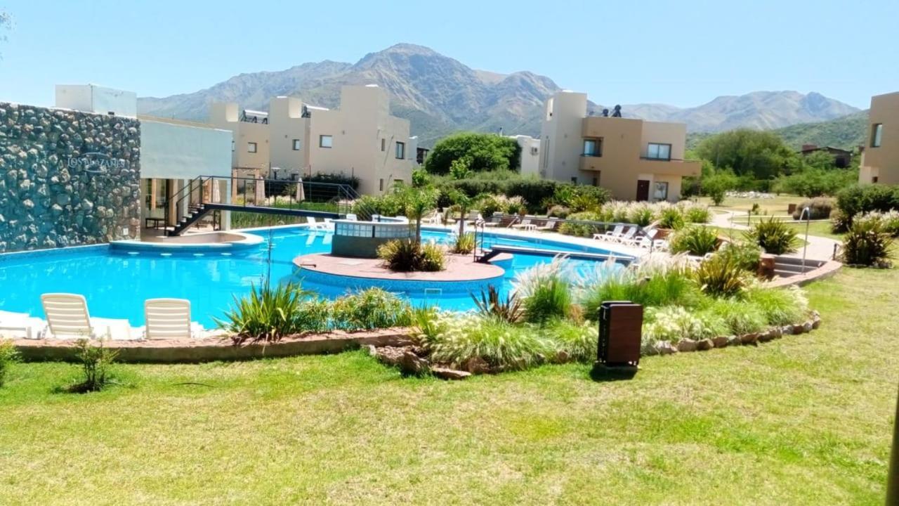 Apart Hotel Los Alazanes Capilla del Monte Bagian luar foto